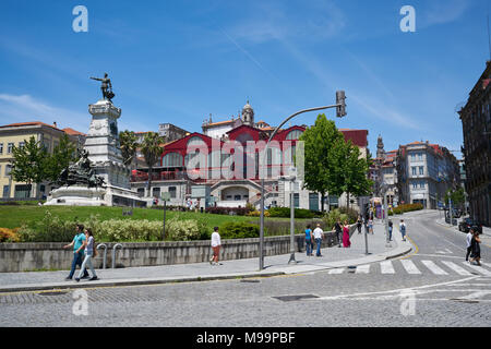 Porto, Portugal, 20. Juni 2016: Mercado Ferreira Borges Markt Stockfoto