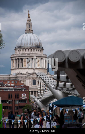 Andere Perspektive der St Paul's Cathedral Andere Perspektive der St Paul's Cathedral