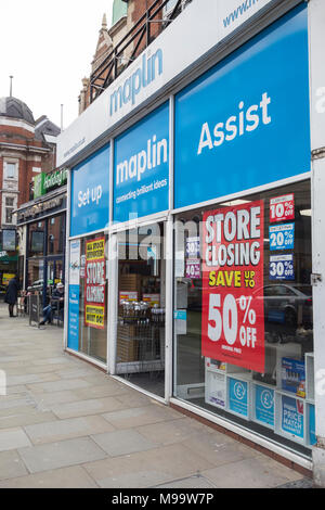 Store Schließung bei Maplin, die Elektronik Chain Store, in der King Street, Hammersmith, London, W8, UK Stockfoto