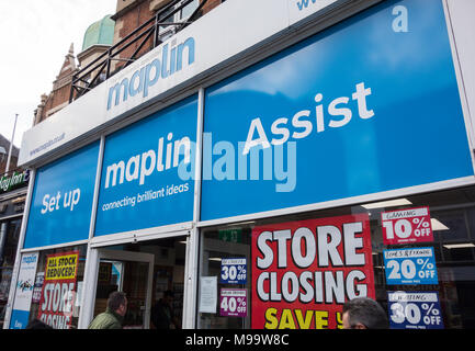 Store Schließung bei Maplin, die Elektronik Chain Store, in der King Street, Hammersmith, London, W8, UK Stockfoto