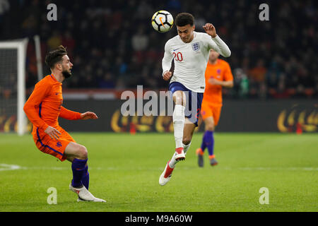 Dele Alli von England während der freundlich zwischen den Niederlanden und England an der Johan Cruyff Arena am 23. März 2018 in Amsterdam, Niederlande. (Foto von Daniel Chesterton/phcimages.com) Stockfoto