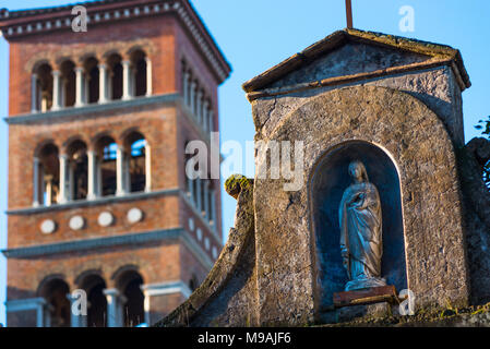 Kirche von Sant'Anselmo All'Aventino oder Anselmo auf dem Aventin (im Anhang der Benedictine College). Aventin, Rom, Latium, Italien. Stockfoto