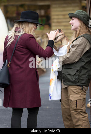 Emma Bunton während der Eröffnung der Welt der Dinosaurier, eine neue Attraktion im Paradise Wildlife Zoo, Hertfordshire. PRESS ASSOCIATION. Bild Datum: Samstag, März 24, 2018. Photo Credit: Isabel Infantes/PA-Kabel Stockfoto