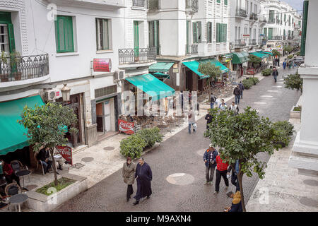 Spanische Kolonialarchitektur (El Ensanche), Mohamed V Avenue, Tetouan. Marokko Stockfoto