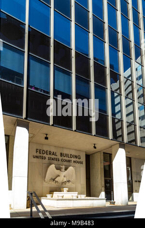 Harrisburg, PA, USA - 22. März 2018: Die US-amerikanische Federal Courthouse in Downtown Harrisburg. Stockfoto