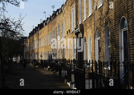 London geschwungenen Terrasse Häuser Cloudesley Road Stockfoto