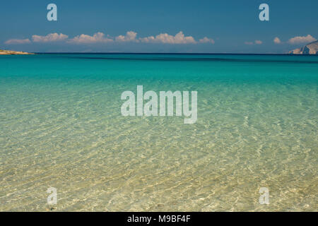 Das kristallklare Wasser von Pori Strand Stockfoto