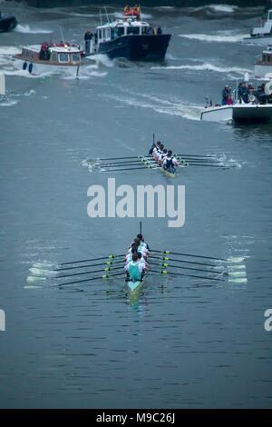 London, UK, 24. März, 2018. Cambridge Team feiern ihren Sieg im 2018 University Boat Race Credit: Ciaran Kelly/Alamy leben Nachrichten Stockfoto