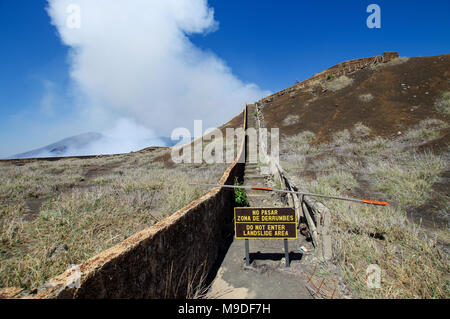 Rauch aus dem Krater des Vulkan Masaya in Nicaragua Stockfoto