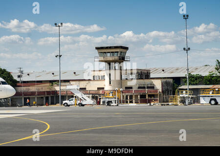 Der alte Turm in Managua Augusto C. Sandino International Airport in Nicaragua Stockfoto