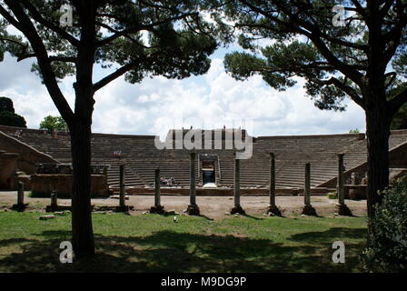 Römische Theater in Ostia Antica archäologische Stätte, die Lage der Hafenstadt des antiken Rom, Rom, Italien Stockfoto