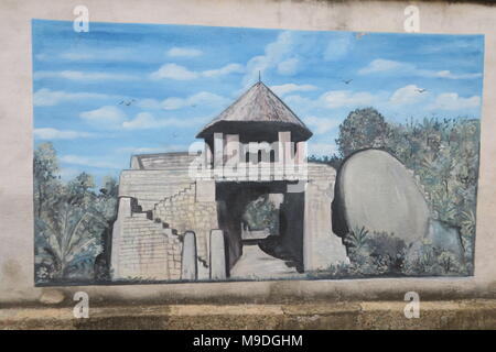 Fresken, grafitti auf eine Stadtmauer in einer Straße von Antananarivo, Madagaskar. Stockfoto
