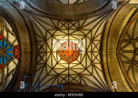 Eingerichtete Chor Decke von Tewkesbury Abbey Church Stockfoto