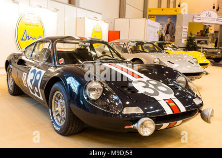 Dino Ferrari. Die Techno Classica in Essen ist die weltweit führende Messe für klassische Automobile und Oldtimer und Collectible Automobile. Im Jahr 2018, die Messe lockte über 185.000 Besucher. Mehr als 1.250 Aussteller aus über 30 Ländern nehmen teil. Stockfoto