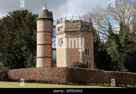 Shipley Country Park Wasserturm, die in einem privaten Haus umgewandelt wird. Stockfoto