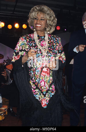 Celia Cruz picuted in New York City im März 2000. © Bild: Walter McBride/MediaPunch Stockfoto