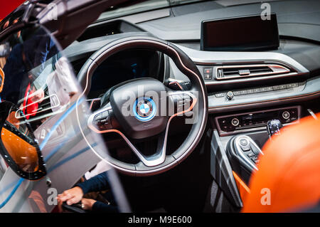 Genf, Schweiz - 17 März 2018: BMW I8 Roadster Superfast Sport Auto auf dem 88. Internationalen Automobilsalon in Genf präsentiert. Stockfoto