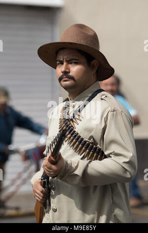 H. in Matamoros, Tamaulipas, Mexiko - November 20, 2017 - November 20 Parade erinnert an den Beginn der mexikanischen Revolution von 1910 gegen Porfiri Stockfoto