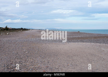 An einem Strand in der Nähe von Sagunto in Valencia Stockfoto