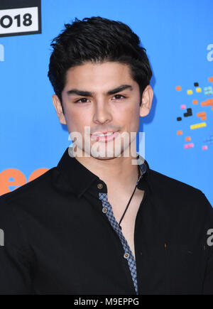 Inglewood, CA, USA. 24 Mär, 2018. 24. März 2018 - Inglewood, Kalifornien - Diego Tinoco. Die Nickelodeon Kids' Choice Awards 2018 statt im Forum. Photo Credit: Birdie Thompson/AdMedia Credit: Birdie Thompson/AdMedia/ZUMA Draht/Alamy leben Nachrichten Stockfoto