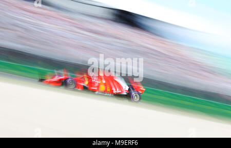 Melbourne, Australien. 25 Mär, 2018. Ferrari von Kimi Räikkönen aus Finnland konkurriert während des australischen Formel 1 Grand Prix in Melbourne, Australien, 25. März 2018. Credit: Bai Xuefei/Xinhua/Alamy leben Nachrichten Stockfoto