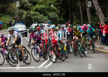 Das Peloton bei der 98Th Volta Ciclista a Catalunya 2018/Stufe 7 Barcelona - Barcelona 157 km während der Tour von Catalunya, 25. März 2018 in Barcelona, Spanien. Stockfoto