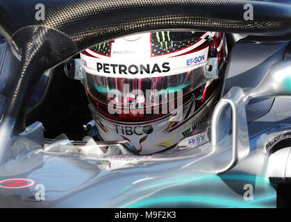 Melbourne, Australien. 25 Mär, 2018. Mercedes Lewis Hamilton in Großbritannien sitzt im Auto an der 2018 australischen Formel 1 Grand Prix in Melbourne, Australien, 25. März 2018. Credit: Bai Xuefei/Xinhua/Alamy leben Nachrichten Stockfoto