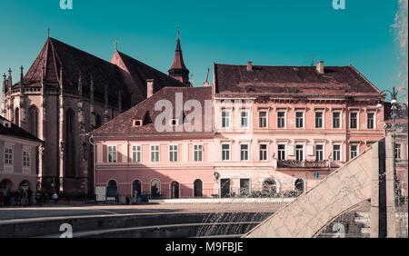 Ansicht der Schwarzen Kirche von Stadtrat Square, Brasov, Rumänien Stockfoto