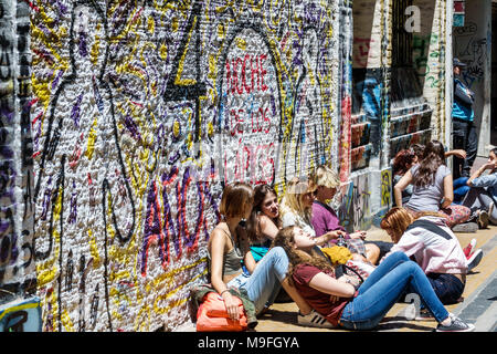 Buenos Aires Argentinien,Bolivar Street,Mädchen,weibliches Kind Kinder Kinder Jugendliche Jugendliche Jugendliche Jugendliche Teenager Teenager Teenager Jugendliche Stockfoto