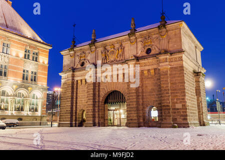 Hohes Tor in Danzig bei Nacht. Danzig, Pommern, Polen. Stockfoto