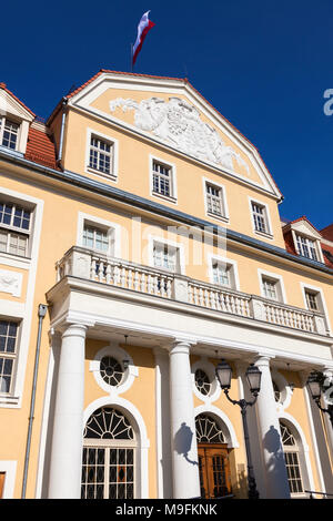 Marienwerder Rathaus und blauer Himmel. Marienwerder, Pommern, Polen. Stockfoto