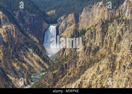 Untere Yellowstone fällt in der Grand Canyon im Yellowstone von Artist Point Yellowstone National Park, Wyoming, USA Stockfoto