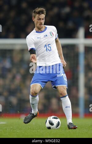 DANIELE RUGANI ITALIEN & JUVENTUS Argentinien / Italien, internationale freundlich Etihad Stadium, Manchester, England vom 23. März 2018 GBB 7057 streng redaktionelle Verwendung. Wenn der Spieler/Spieler in diesem Bild dargestellt ist/Spielen für einen englischen Club oder das England National Team. Dann ist dieses Bild darf nur für redaktionelle Zwecke verwendet werden. Keine kommerzielle Nutzung. Folgende Verwendungen sind auch dann eingeschränkt, wenn in einem redaktionellen Kontext: Verwendung in Verbindung mit oder als Teil eines nicht autorisierten Audio-, Video-, Daten-, Spielpläne, Verein/liga Logos, Wetten, Spiele oder eine "Live"-Diensten. Auch Restri Stockfoto