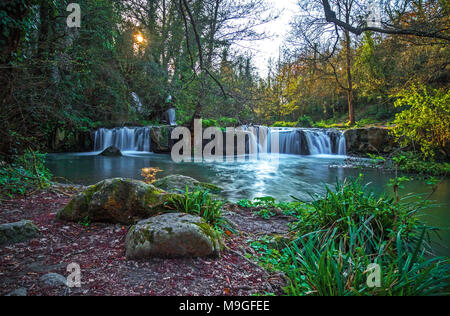 Wasserfälle von Monte Gelato in den Regionalen Park von Valle del Treja (Mazzano Romano, der Provinz von Rom, Italien) Stockfoto