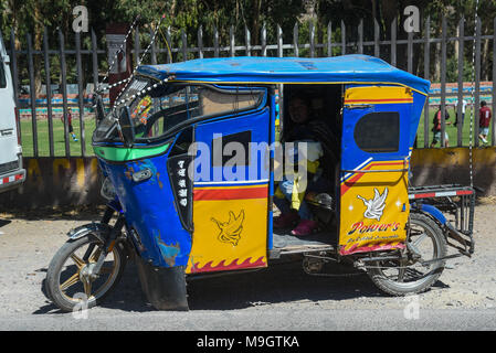 Lustig moped Taxi in Peru Stockfoto