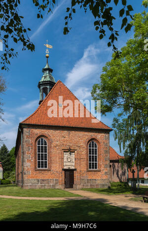 Ostseite des historischen Schloss Kirche, Ahrensburg, Storman, Schleswig-Holstein, Deutschland, Europa Stockfoto