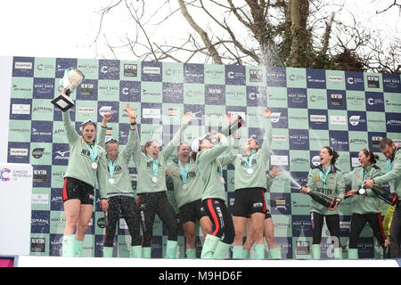 Die Krebsforschung Boat Race Samstag 24 März 2018 Stockfoto