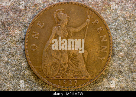 Nahaufnahme von Vintage Münze zeigt detaillierte Gravuren auf der Faszie und monetären Wert Stockfoto