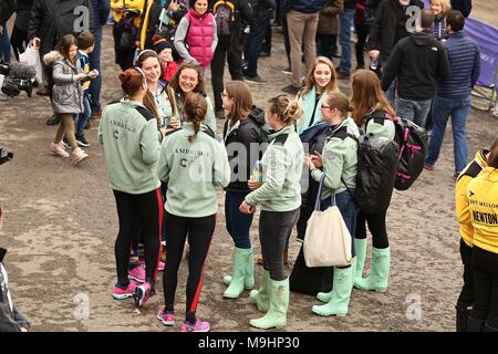 Der Krebs reasearch Boat Race 2018 Stockfoto