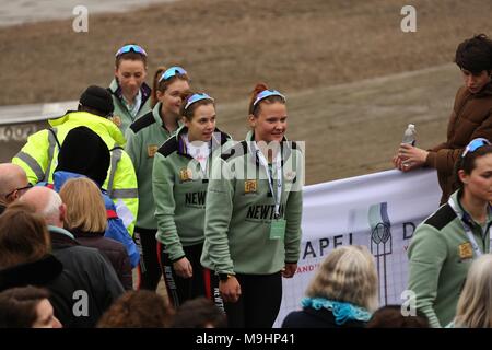 Der Krebs reasearch Boat Race 2018 Stockfoto