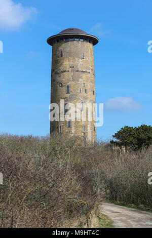 Wasserturm an der Nordseeküste in der Nähe von Zoutelande auf Walcheren in der niederländischen Provinz Zeeland, Niederlande Stockfoto