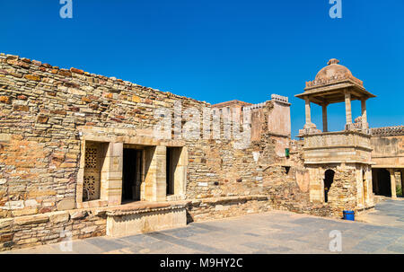 Ruinen von Rana Kumbha Palace in Chittorgarh Fort. UNESCO Welterbe in Rajastan, Indien Stockfoto