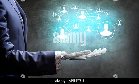 Roboterhand in Business Suit vorhanden Gruppe von Symbolen. 3D-Rendering Stockfoto