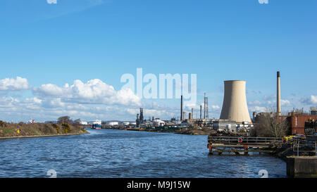 Sonntag, 25 März 2018 Die Bro Nyborg Gas/chemischer Transport verlässt Stanlow Raffinerie Ellesmere Port Cheshire Stockfoto