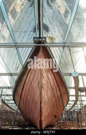 Unter dem Glas, die Dichtungen der Rumpf der SS Great Britain und hält die Feuchtigkeit frei. Bristol Stockfoto