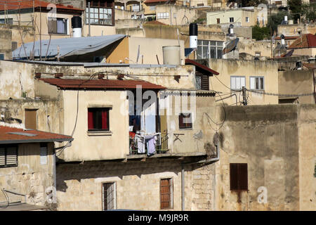 Überfüllte überlasteten städtischen Nachbarschaft in Nazareth, Israel Stockfoto