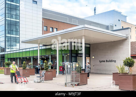 Krankenwagen an der Königlichen Stoke Krankenhaus Stockfoto