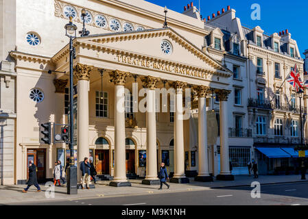 LONDON, GROSSBRITANNIEN, 21. März: Das Theatre Royal Haymarket Gebäude ist eine berühmte Theater in London am 21. März 2018 in London. Stockfoto