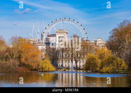 Blick auf St. James Park in London, Großbritannien Stockfoto