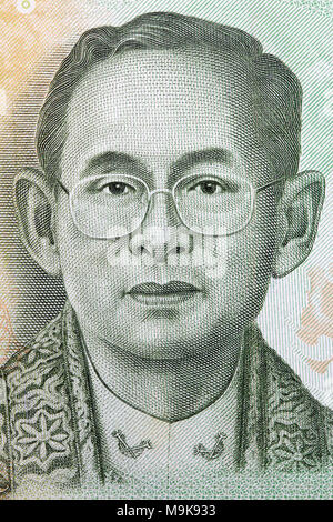König Bhumibol Adulyadej - Rama IX, Portrait von Thai Geld Stockfoto